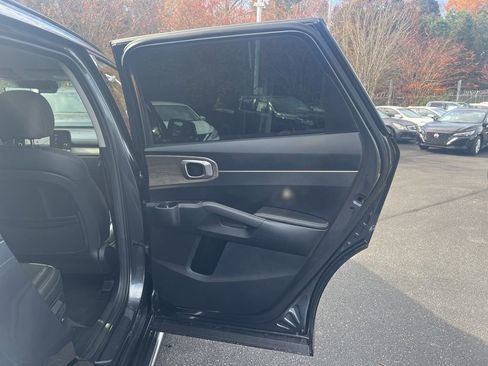 Used 2022 Kia Sorento EX image 20