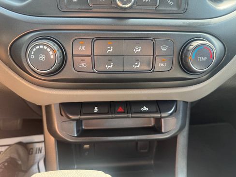 Used 2017 Chevrolet Colorado W/T w/ WT Convenience Package AWD/4WD image 16