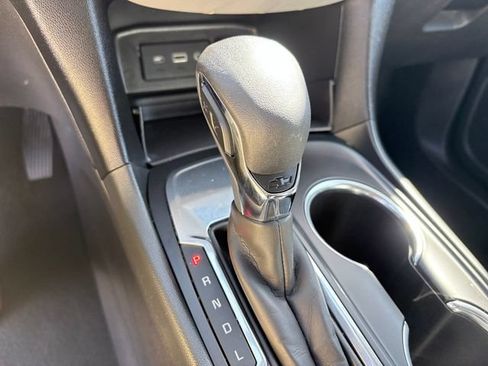 Used 2022 Chevrolet Equinox LT FWD image 17