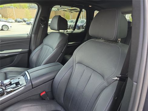 Used 2021 BMW X5 M50i w/ Executive Package AWD/4WD image 21