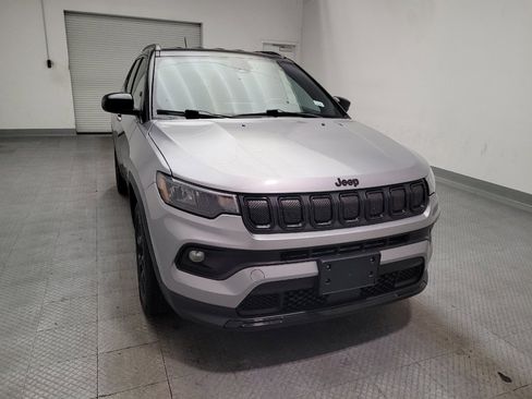 Used 2022 Jeep Compass Latitude w/ Convenience Group FWD image 14