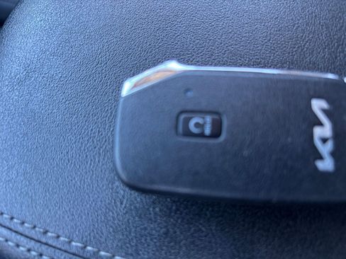 Used 2025 Kia Seltos S image 24