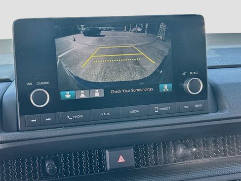 Used 2025 Honda CR-V EX image 13