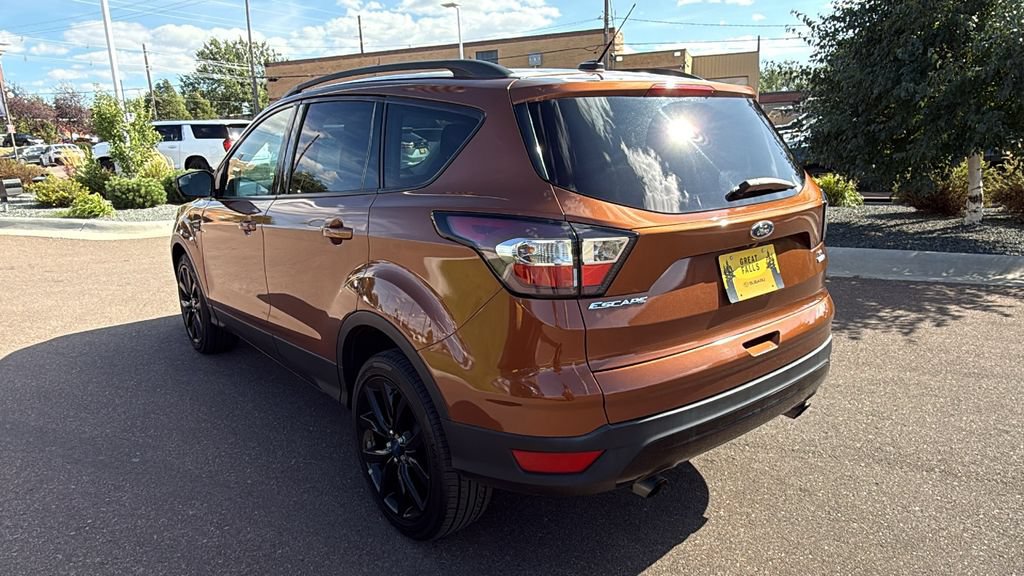 Used 2017 Ford Escape SE w/ SE Sport Appearance Package AWD/4WD image 7