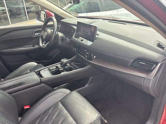 Used 2024 Nissan Rogue Platinum w/ Platinum Premium Package FWD image 12