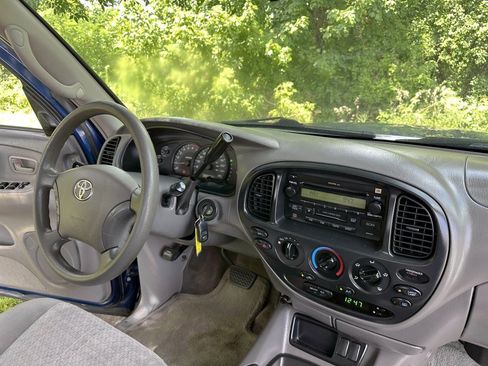 Used 2005 Toyota Tundra SR5 w/ TRD Off-Road Pkg AWD/4WD image 28