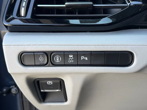 Used 2025 Acura MDX SH-AWD w/ Technology Package image 25