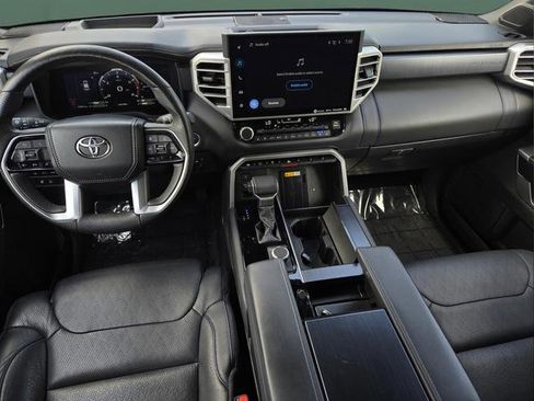 Used 2024 Toyota Sequoia Platinum image 10