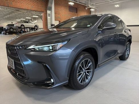 Used 2025 Lexus NX 350 AWD w/ Accessory Package (2T) image 3