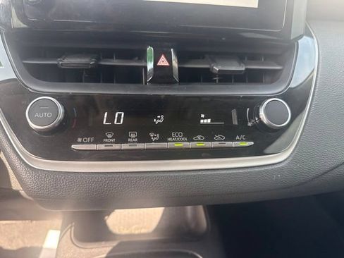 Used 2023 Toyota Corolla LE FWD image 10
