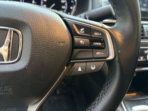 Used 2021 Honda Accord Touring image 20