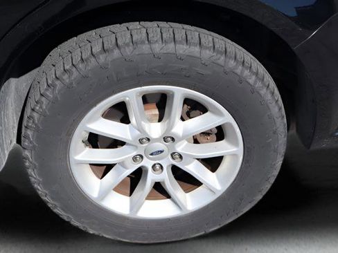 Used 2018 Ford Flex SE image 10