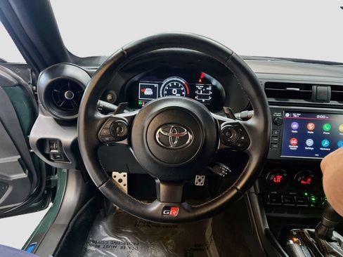 Used 2025 Toyota GR86 Hakone Edition RWD image 11