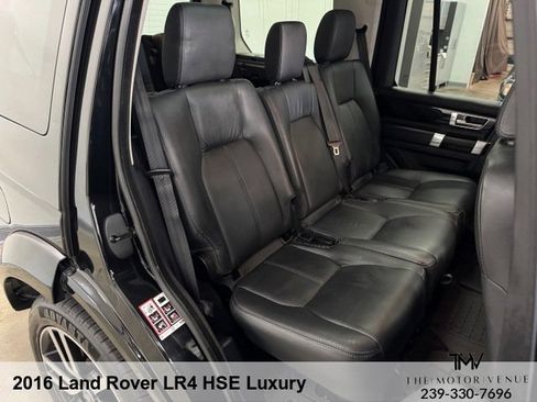 Used 2016 Land Rover LR4 HSE LUX image 30