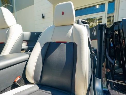 Used 2018 Rolls-Royce Dawn image 51