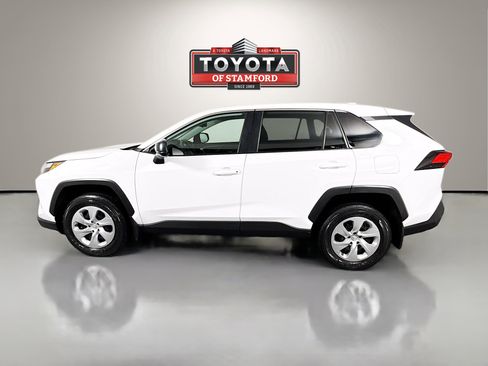Used 2023 Toyota RAV4 LE image 4
