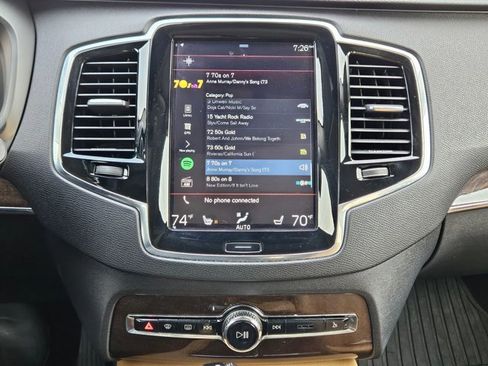 Used 2016 Volvo XC90 T6 Momentum AWD/4WD image 10
