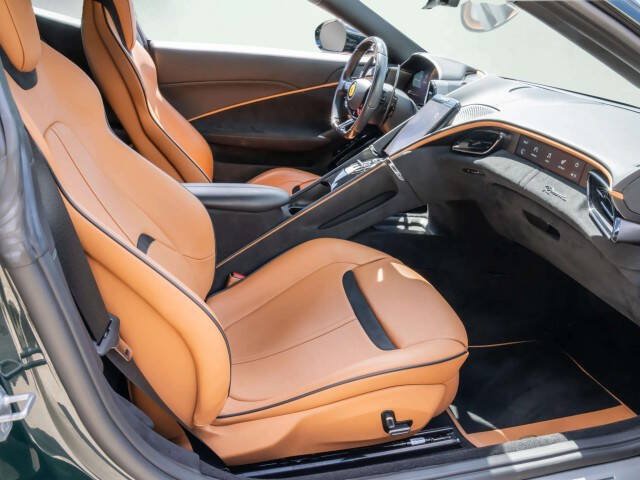 Used 2023 Ferrari Roma RWD image 16