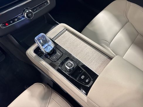 New 2026 Volvo XC90 B6 Plus w/ Protection Package Premier image 14