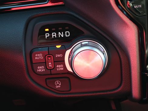 New 2026 RAM 1500 Laramie AWD/4WD image 23