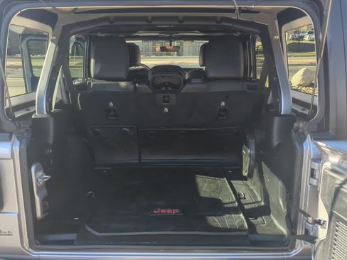 Used 2018 Jeep Wrangler Unlimited Rubicon image 26