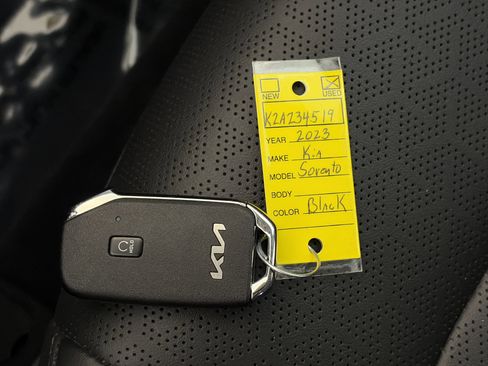 Certified 2023 Kia Sorento SX image 35