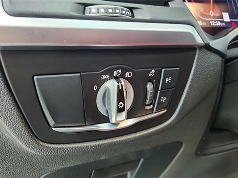 Used 2025 BMW X4 xDrive30i image 37