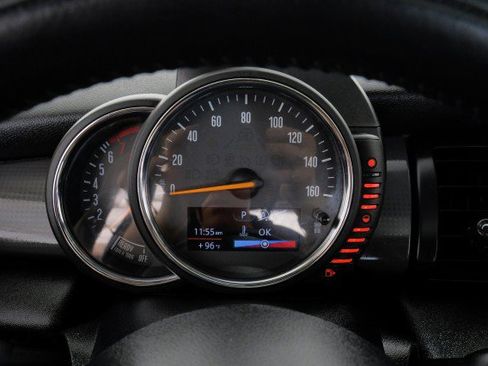 Used 2016 MINI Cooper 4-Door Hardtop FWD image 17