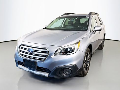 Used 2016 Subaru Outback 2.5i Limited image 4