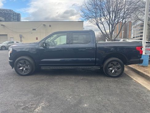 Used 2023 Ford F150 Lightning Lariat image 8