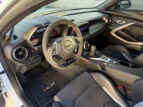 Used 2019 Chevrolet Camaro SS image 23