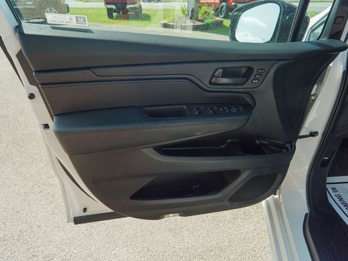 Used 2023 Honda Odyssey Sport image 18