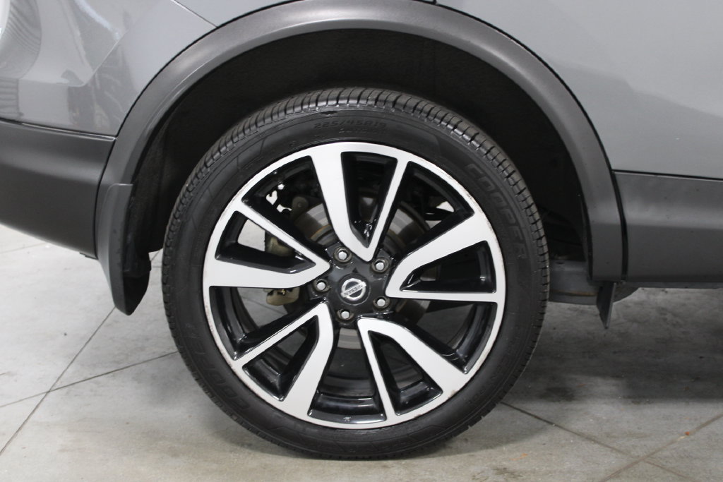 Used 2019 Nissan Rogue Sport SL w/ Premium Package FWD image 64
