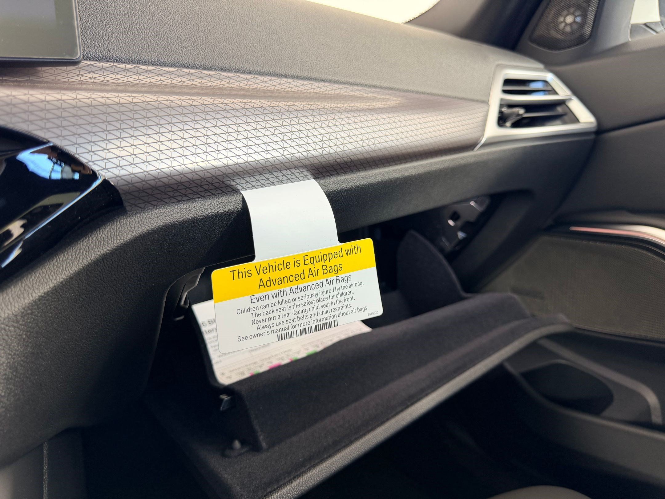 Used 2026 BMW 330i Sedan w/ Premium Package RWD image 29