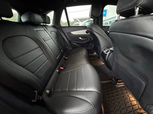 Used 2022 Mercedes-Benz GLC 300 image 23