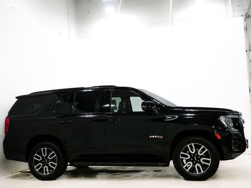 Used 2021 GMC Yukon AT4 w/ Technology Package image 5