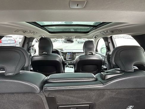 Certified 2025 Volvo XC60 B5 Plus image 27