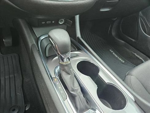 Used 2022 Chevrolet Malibu LT image 17