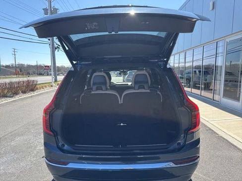 Certified 2025 Volvo XC90 B6 Plus image 11
