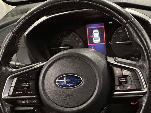 Used 2019 Subaru Crosstrek 2.0i Premium AWD/4WD image 18