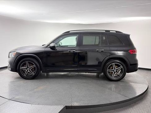 Used 2021 Mercedes-Benz GLB 250 4MATIC w/ AMG Line image 3