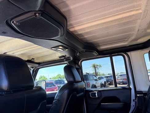 Used 2019 Jeep Wrangler Unlimited Rubicon AWD/4WD image 21