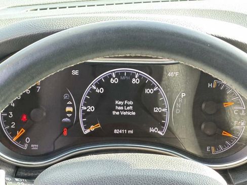 Used 2016 Jeep Grand Cherokee Limited image 27