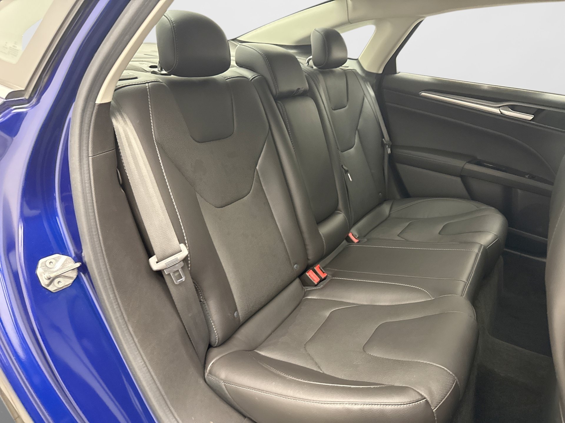 Used 2014 Ford Fusion Titanium FWD image 19