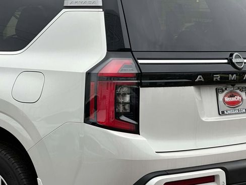 New 2025 Nissan Armada SL w/ Captain's Chari Seat Package image 9