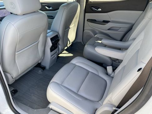 Used 2019 GMC Acadia SLT w/ LPO, Floor Liner Package FWD image 26