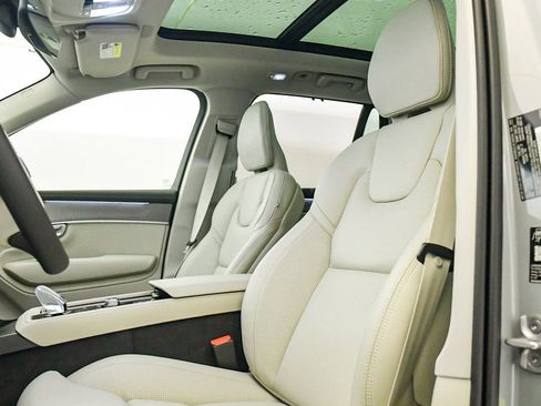New 2026 Volvo XC90 T8 Ultra w/ Protection Package Premier AWD/4WD image 19