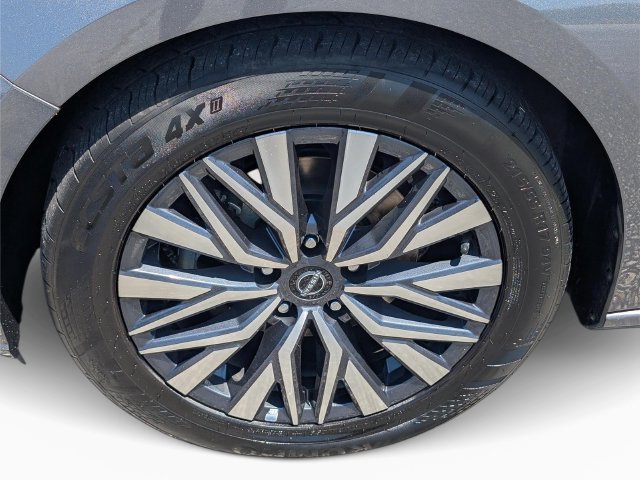 Used 2024 Nissan Altima 2.5 SV FWD image 10