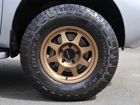 Used 2010 Toyota Sequoia Platinum image 10