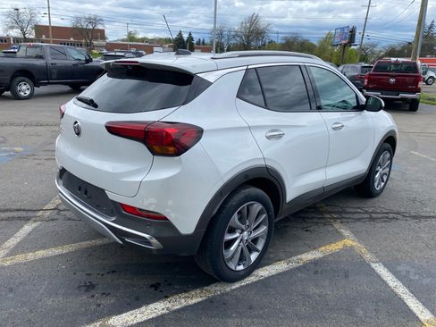 Used 2023 Buick Encore GX Essence w/ Advanced Technology Package AWD/4WD image 5
